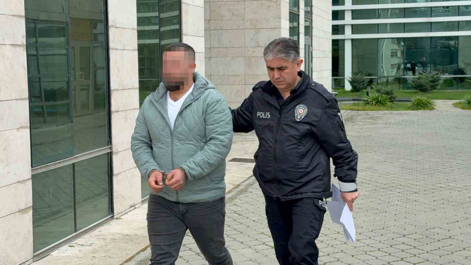 Evine zorla girip darbeden ve görüntüleri sosyal medyada paylaşan kardeşler tutuklandı
