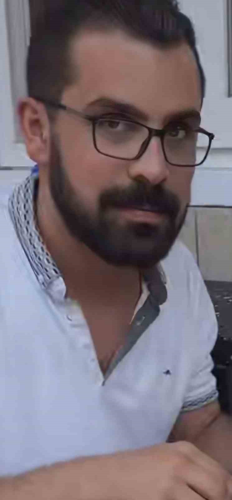 Evinin otoparkında öldürülen Kapalıçarşı esnafının davasında karar: 4 sanık hakkında müebbet, sanık eşe 17 yıl hapis
Evinin otoparkında öldürülen Kapalıçarşı esnafının davasında karar: 4 sanık hakkında müebbet, sanık eşe 17 yıl hapis