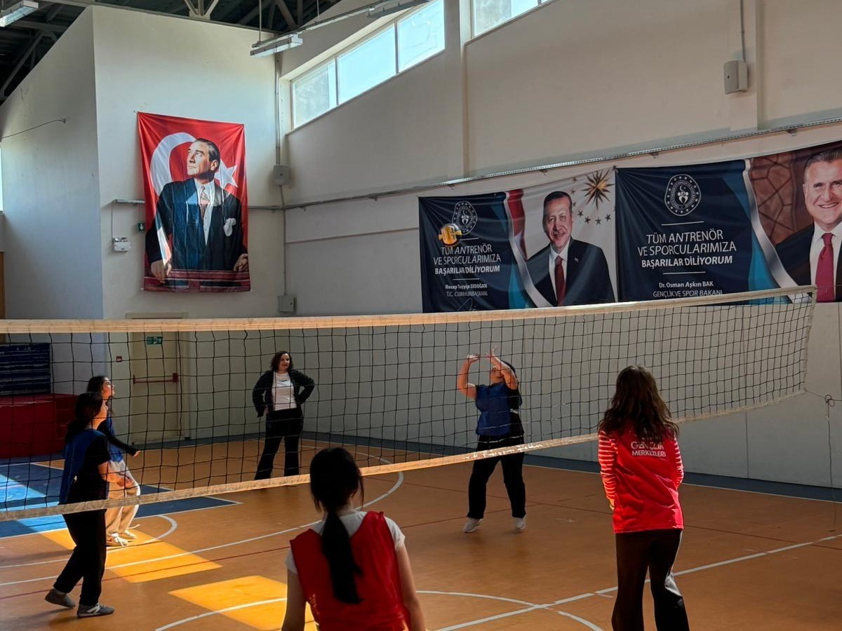 Evinin sultanları, bu kez parkede ter döktü
