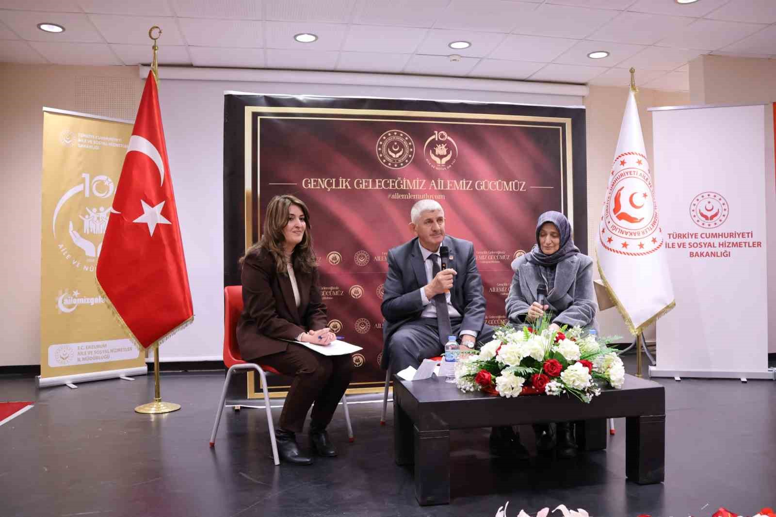 Evlenirken devletten destek gören gençler bir araya geldi
