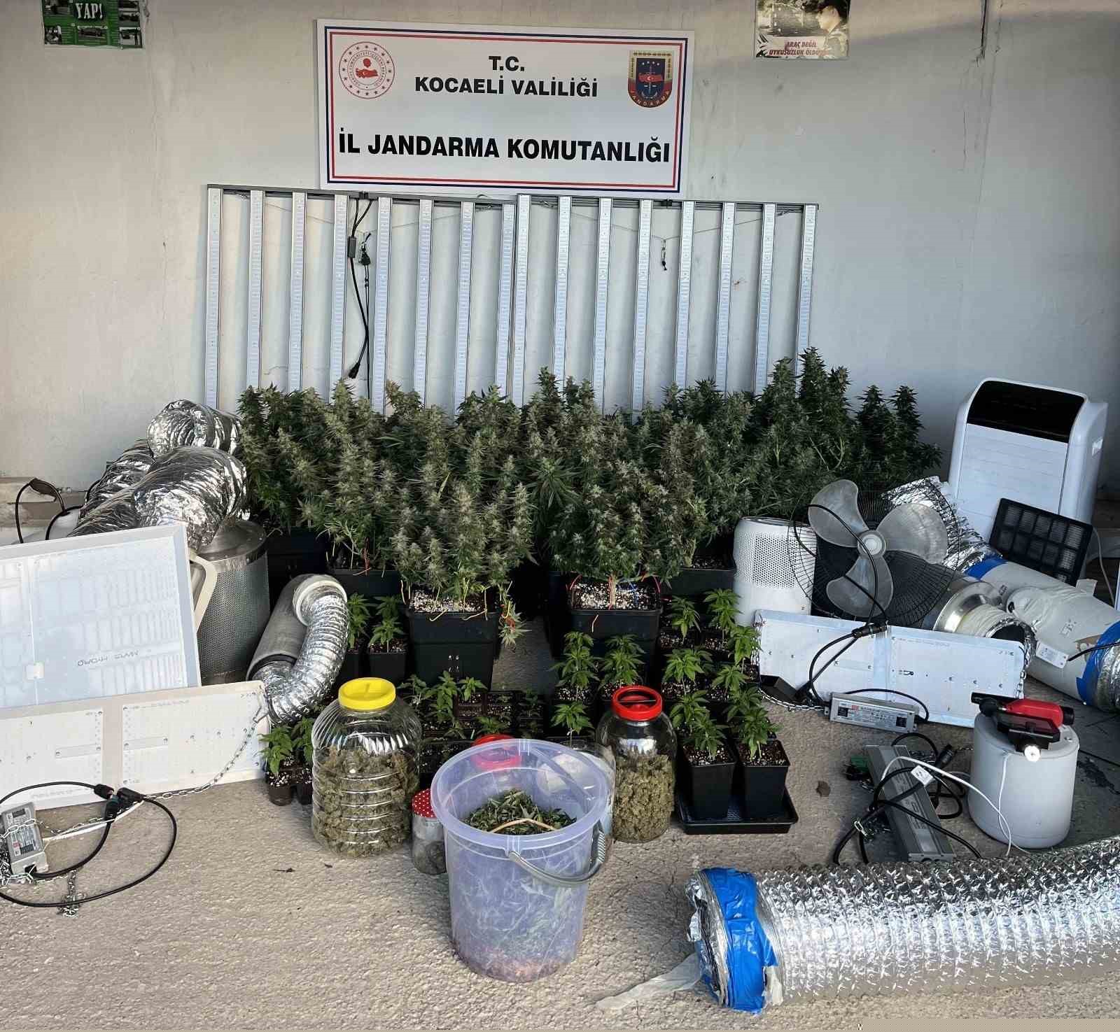 Evleri uyuşturucu serasına, tuvaletleri laboratuvara çevirmişler: 36 gözaltı
