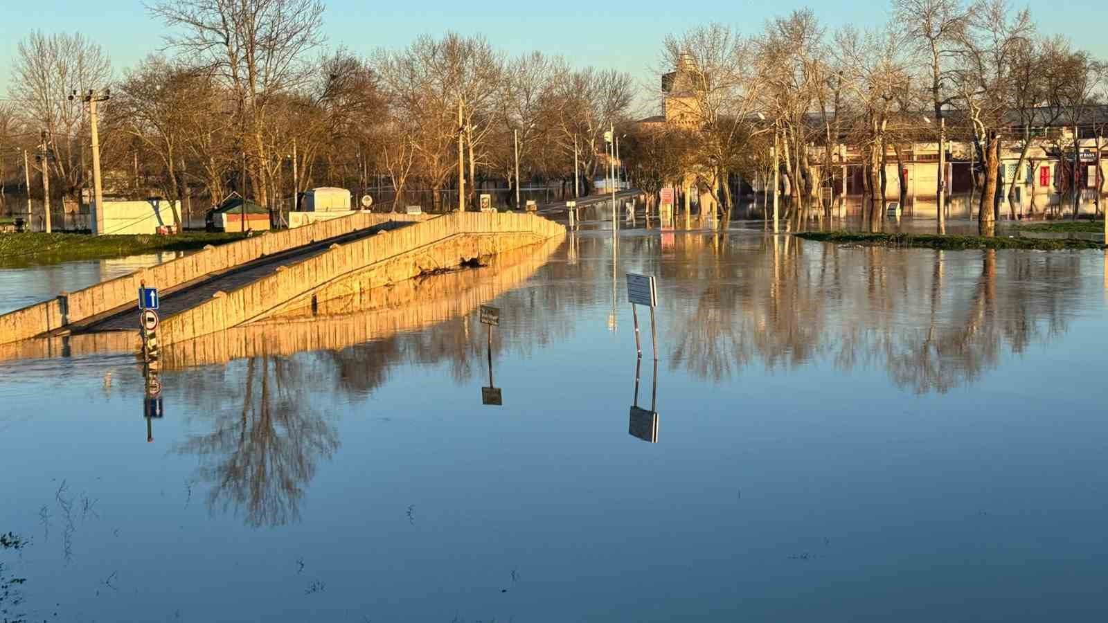 Evliya Kasım Paşa Camii şantiyesi sular altında
