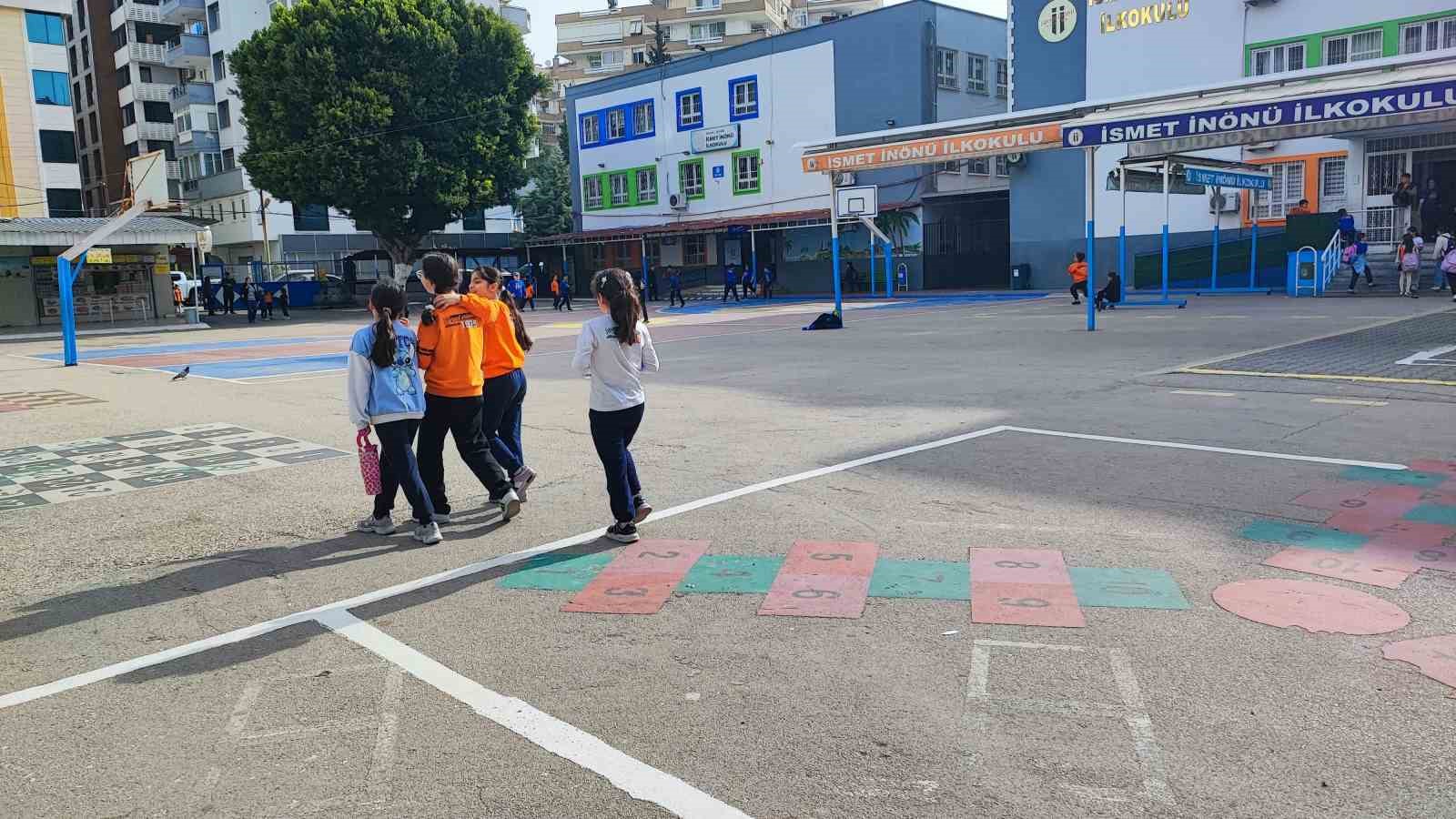 Eyleme katılan öğretmenlerin öğrencileri okuldan geri döndü
