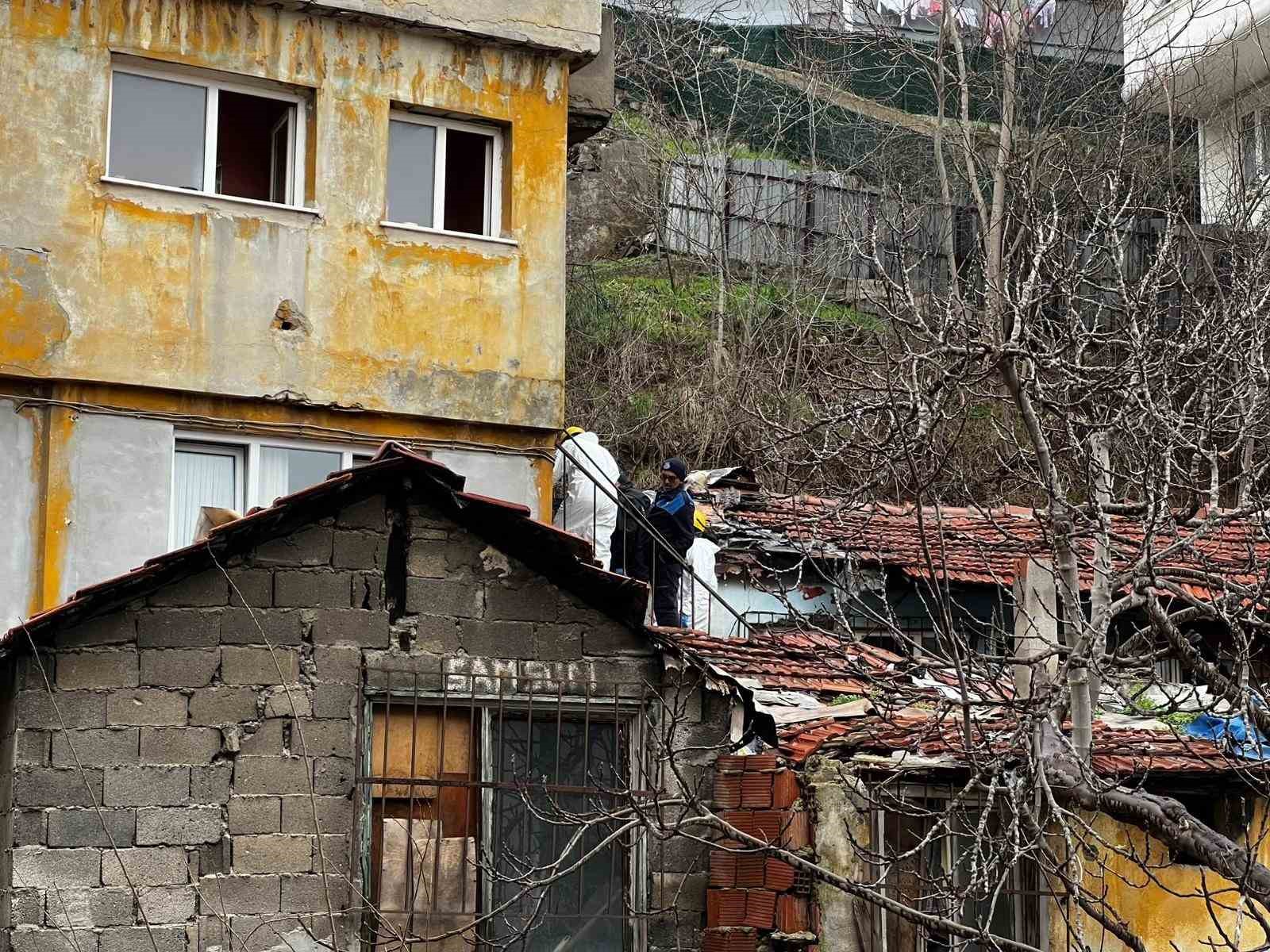 Eyüpsultan’da gecekonduda çıkan yangında 1 kişi hayatını kaybetti, 1 kişi yaralandı
