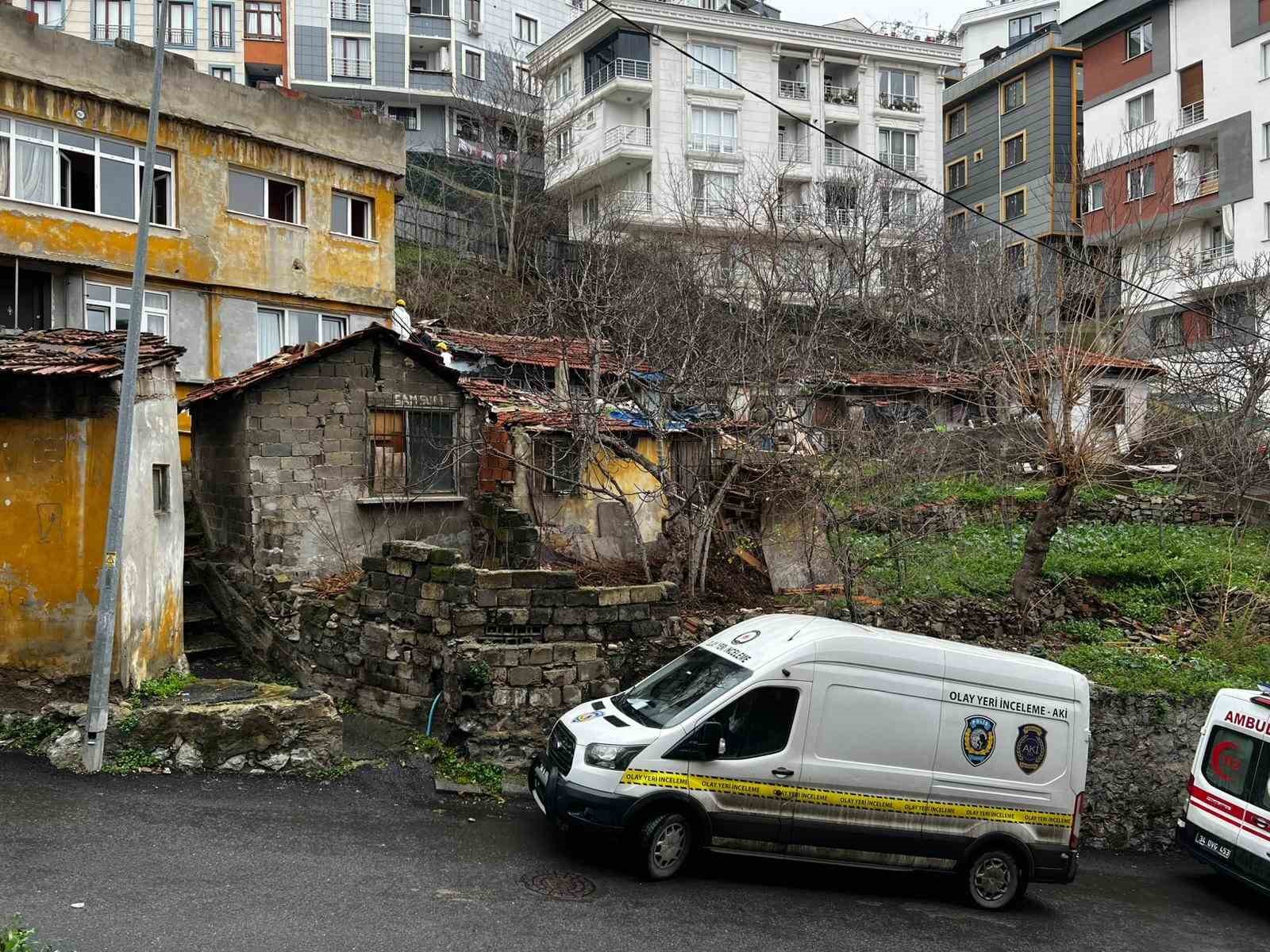 Eyüpsultan’da gecekonduda çıkan yangında 1 kişi hayatını kaybetti, 1 kişi yaralandı
