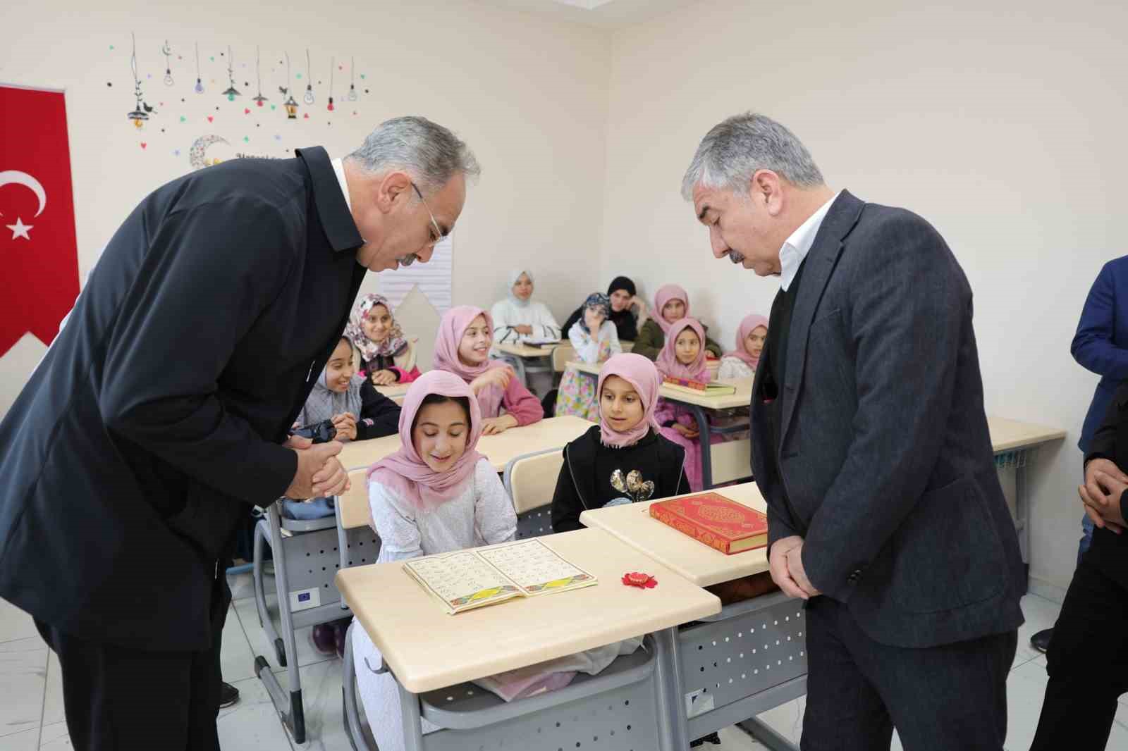 Eyyübiye’de Kur’an-ı Kerim okumaya başlayan çocuklar büyük sevinç yaşadı
