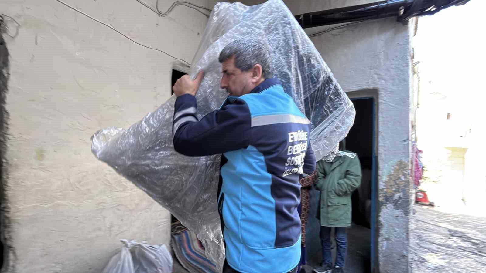 Eyyübiye’de yetimlerin yüzü güldü
