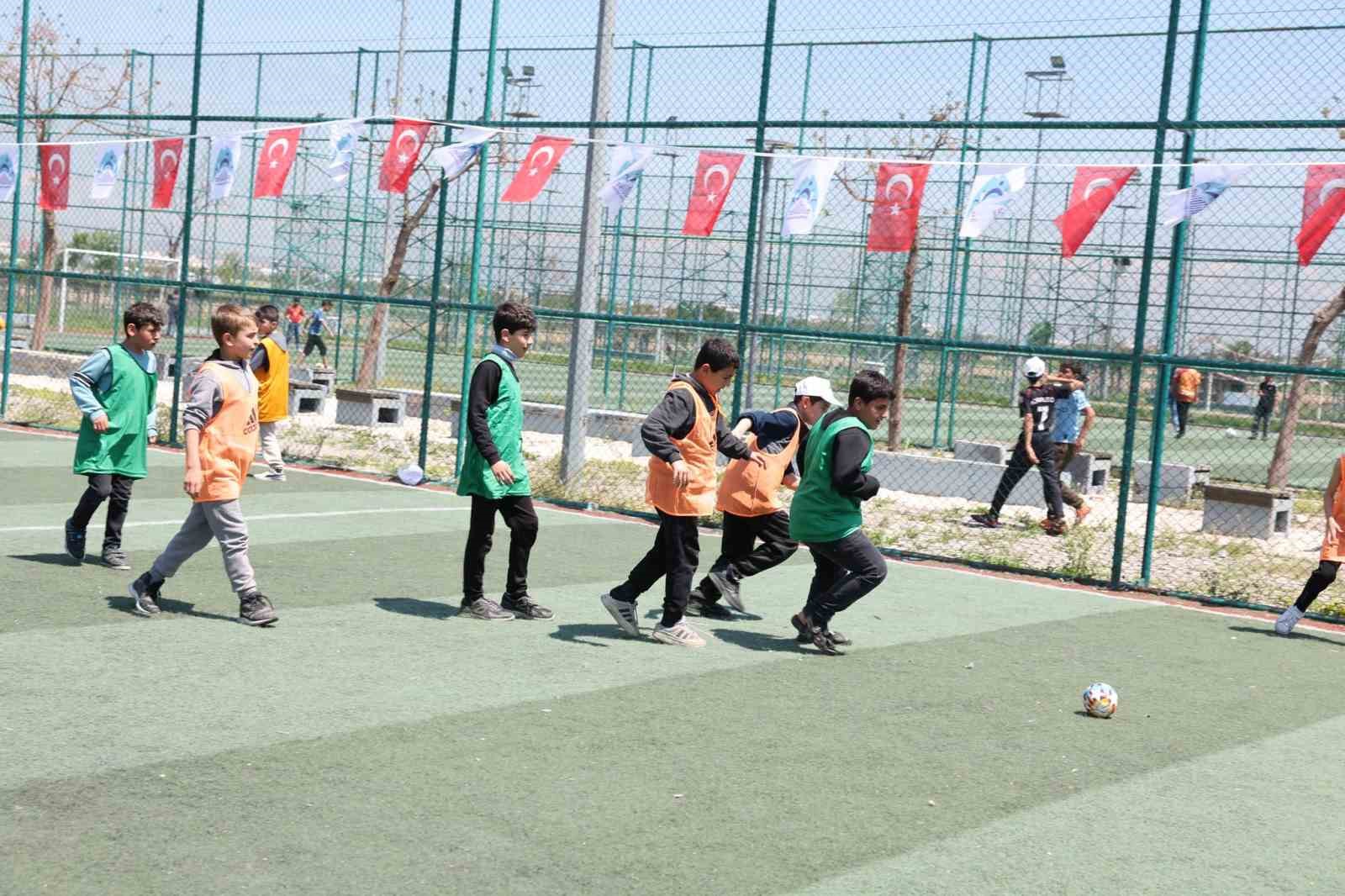 Eyyübiyeli çocuklar 23 Nisan Futbol Turnuvasında buluştu
