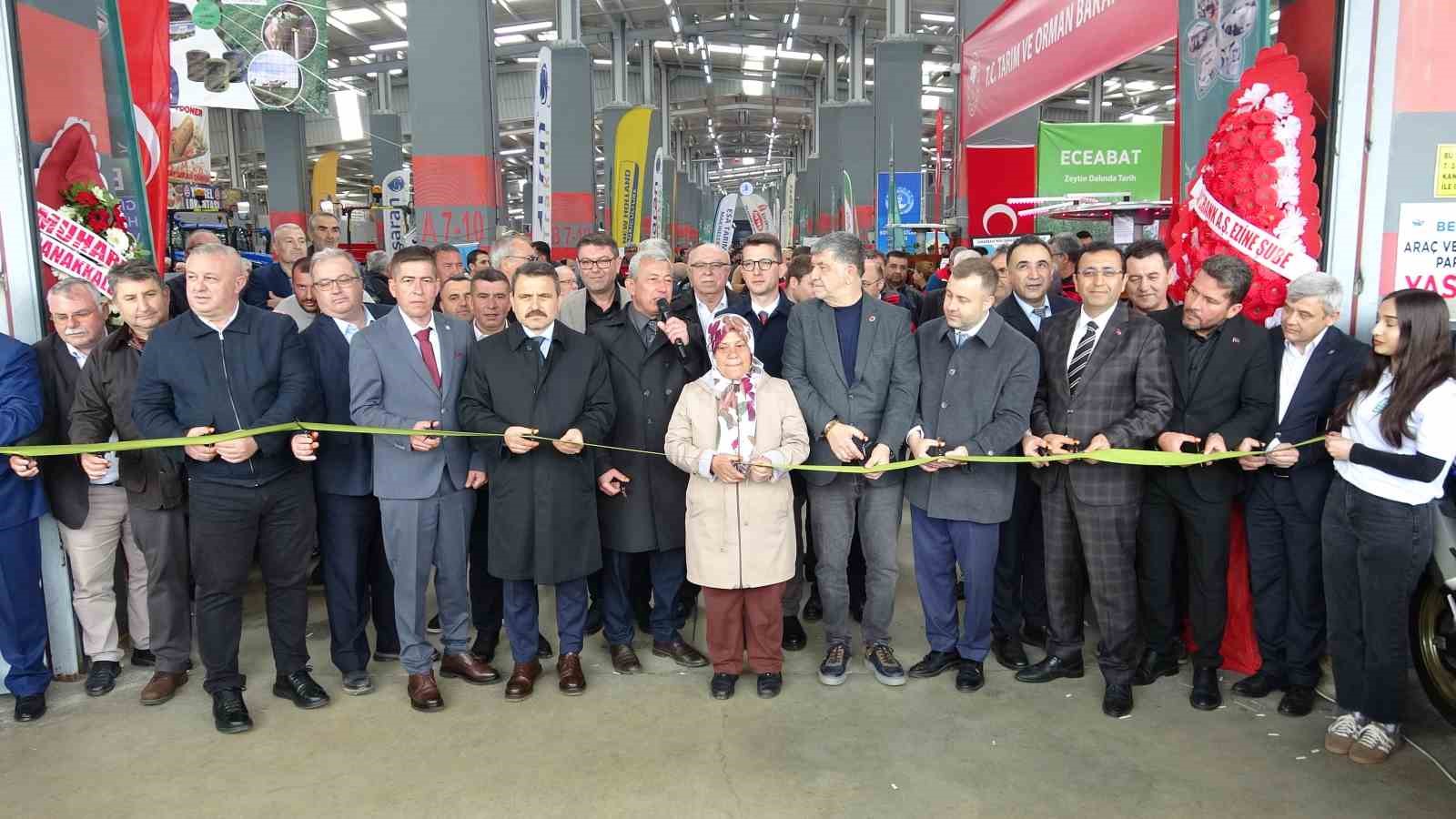 Ezine’de 3. Gıda, Hayvancılık ve Tarım Teknolojileri Festivali’ne yoğun ilgi
