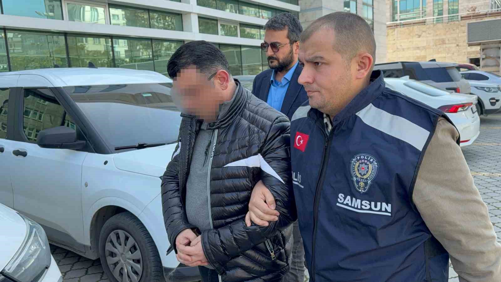 Fabrika müdürünün evinde cephanelik gibi silah ve malzeme çıktı
