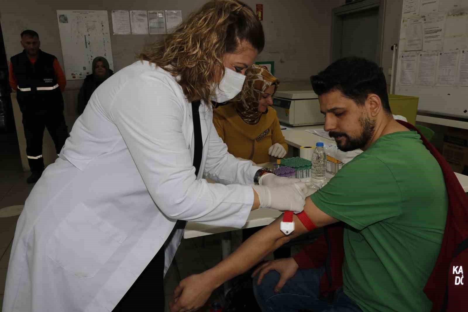 Fabrikalar sağlık merkezine dönüştü, hastaneye gitmeye gerek kalmadı
