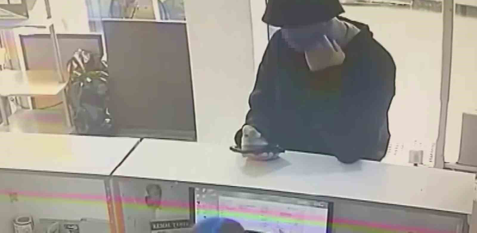 Farklı şehirlerden gelip sahte kimlikle Adana’da kargo dolandırıcılığı yapmışlar: 2 tutuklama
