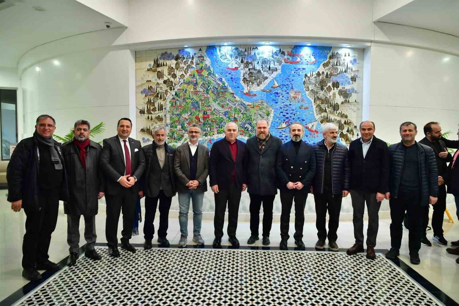 Fatih Belediyesi basın mensuplarını sahur sofrasında ağırladı
