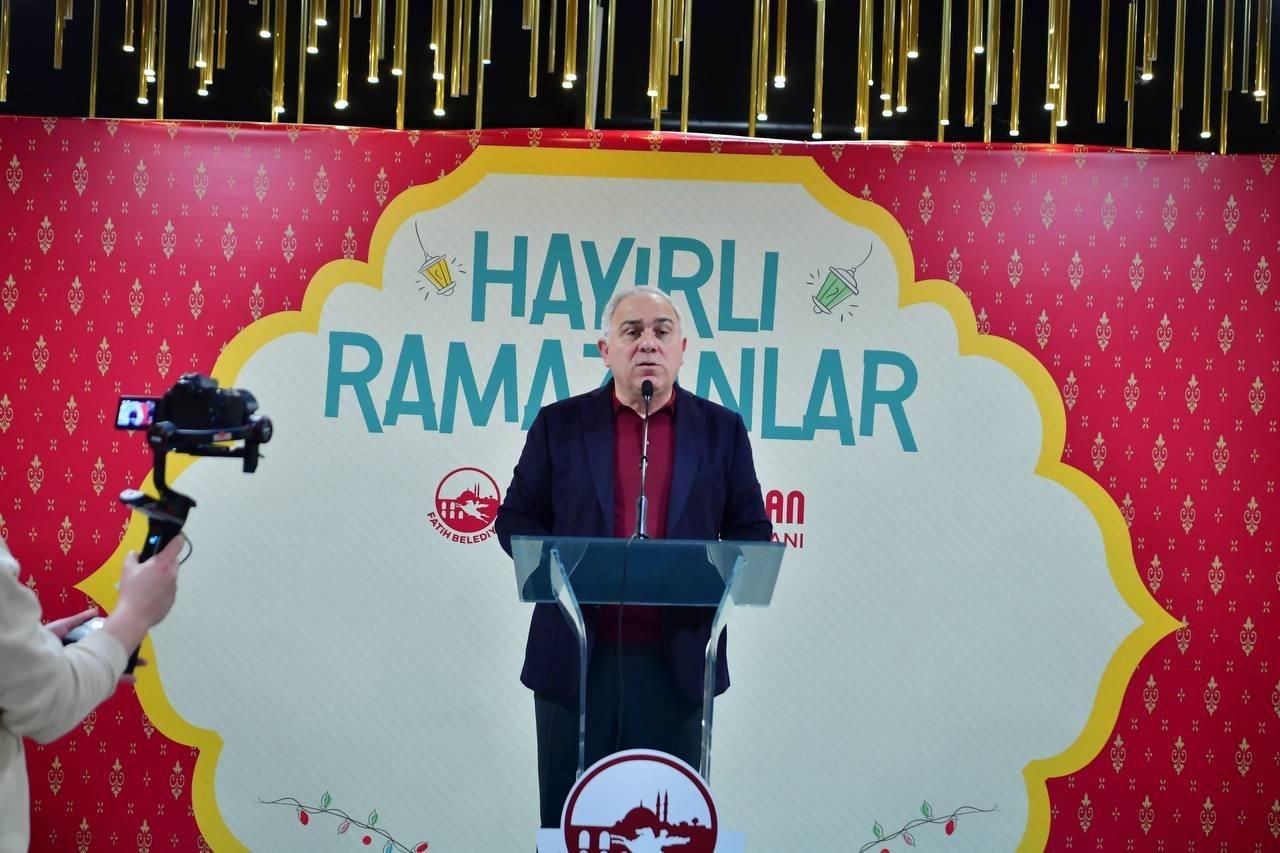 Fatih Belediyesi basın mensuplarını sahur sofrasında ağırladı
