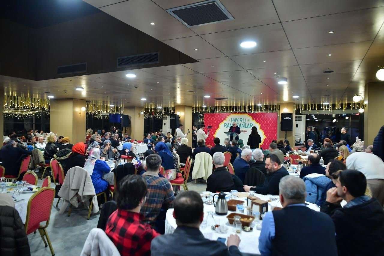 Fatih Belediyesi basın mensuplarını sahur sofrasında ağırladı
