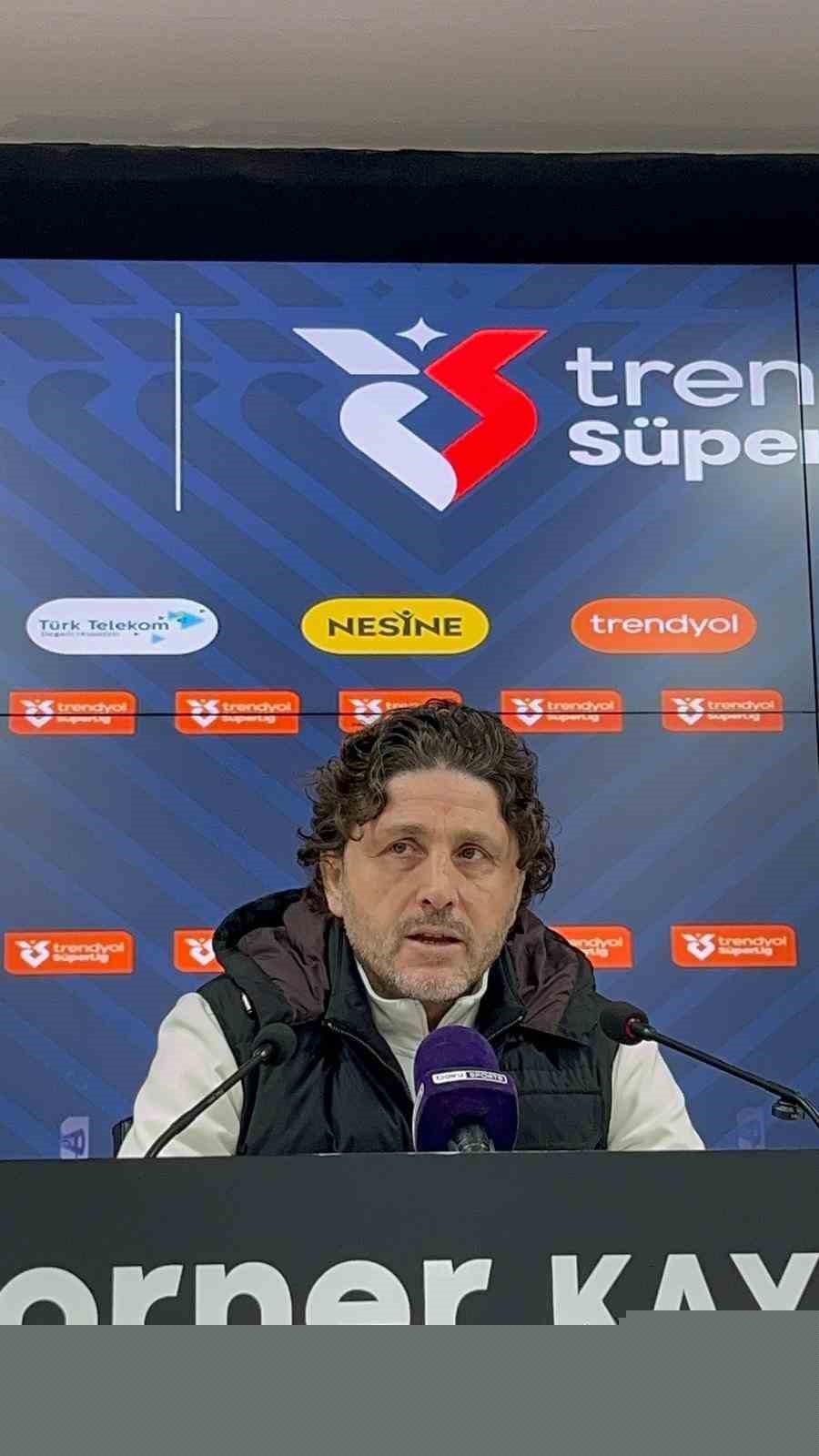 Fatih Tekke: "Kazanmamız gereken bir maçı kazandık"
