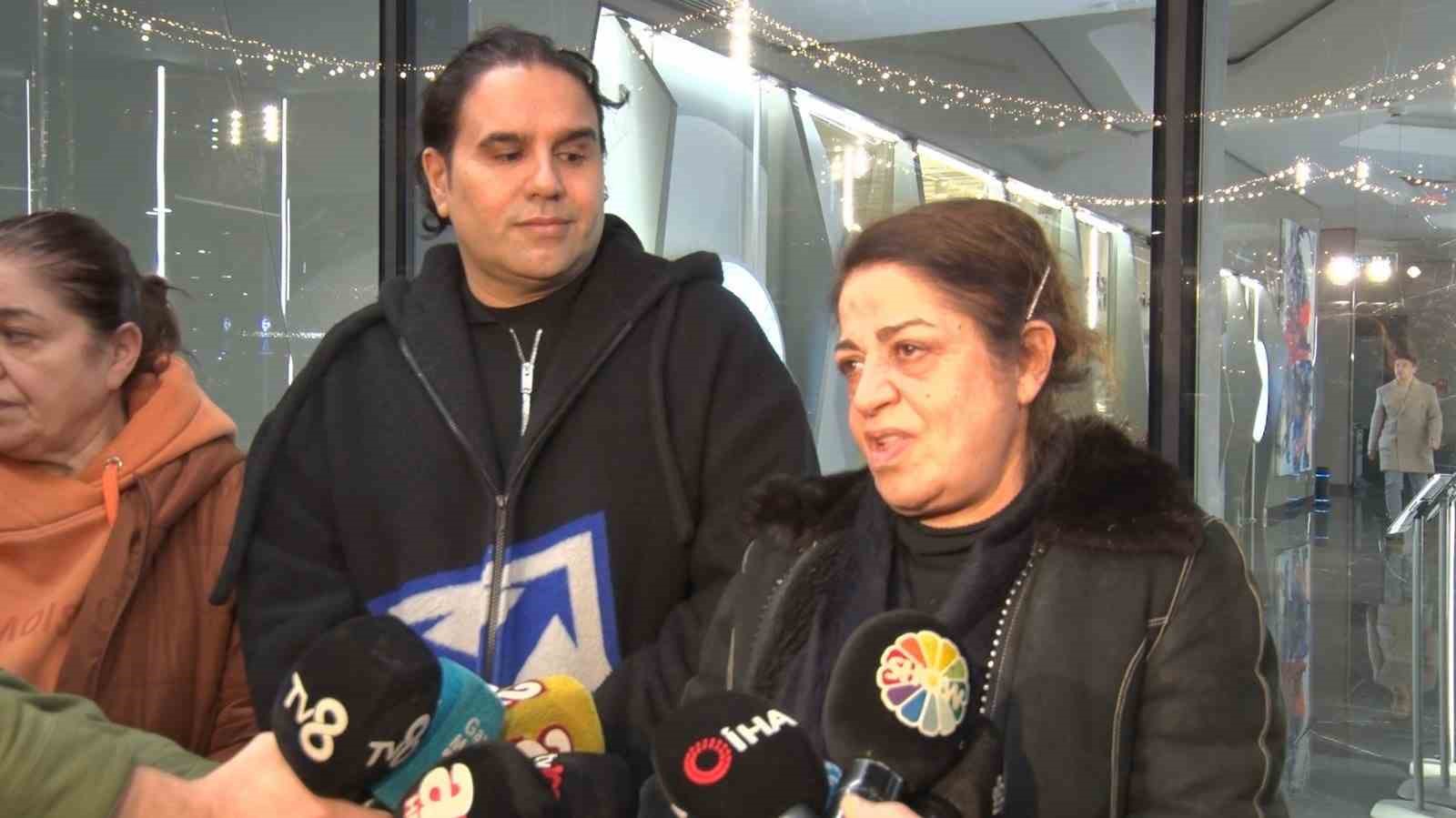 Fatih Ürek’in sevenleri hastaneye geldi
