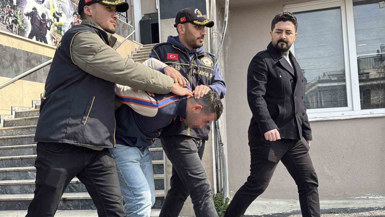 Fatih’te boşanma aşamasındaki eşini öldüren şüphelinin ifadesi ortaya çıktı: ‘‘Silahın kurulu olduğunu unutmuşum’’
