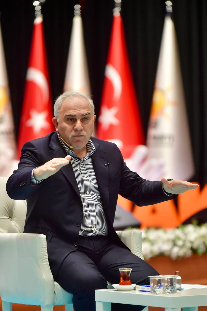 Fatih’te gençlerle yerel siyaset buluşması
