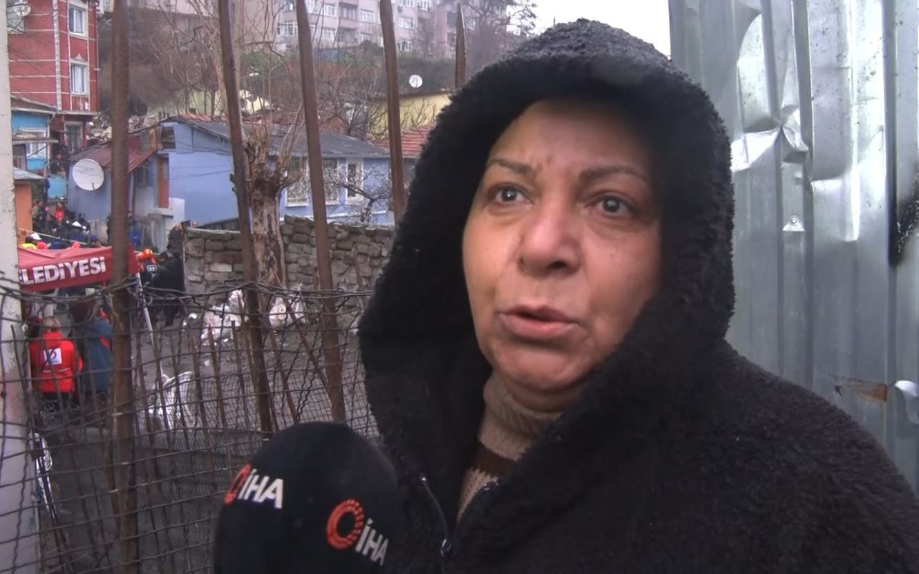 Fatih’te iki binanın çöktüğü mahallenin sakinleri konuştu: "Patlamayı duyduk, bomba zannettim"
