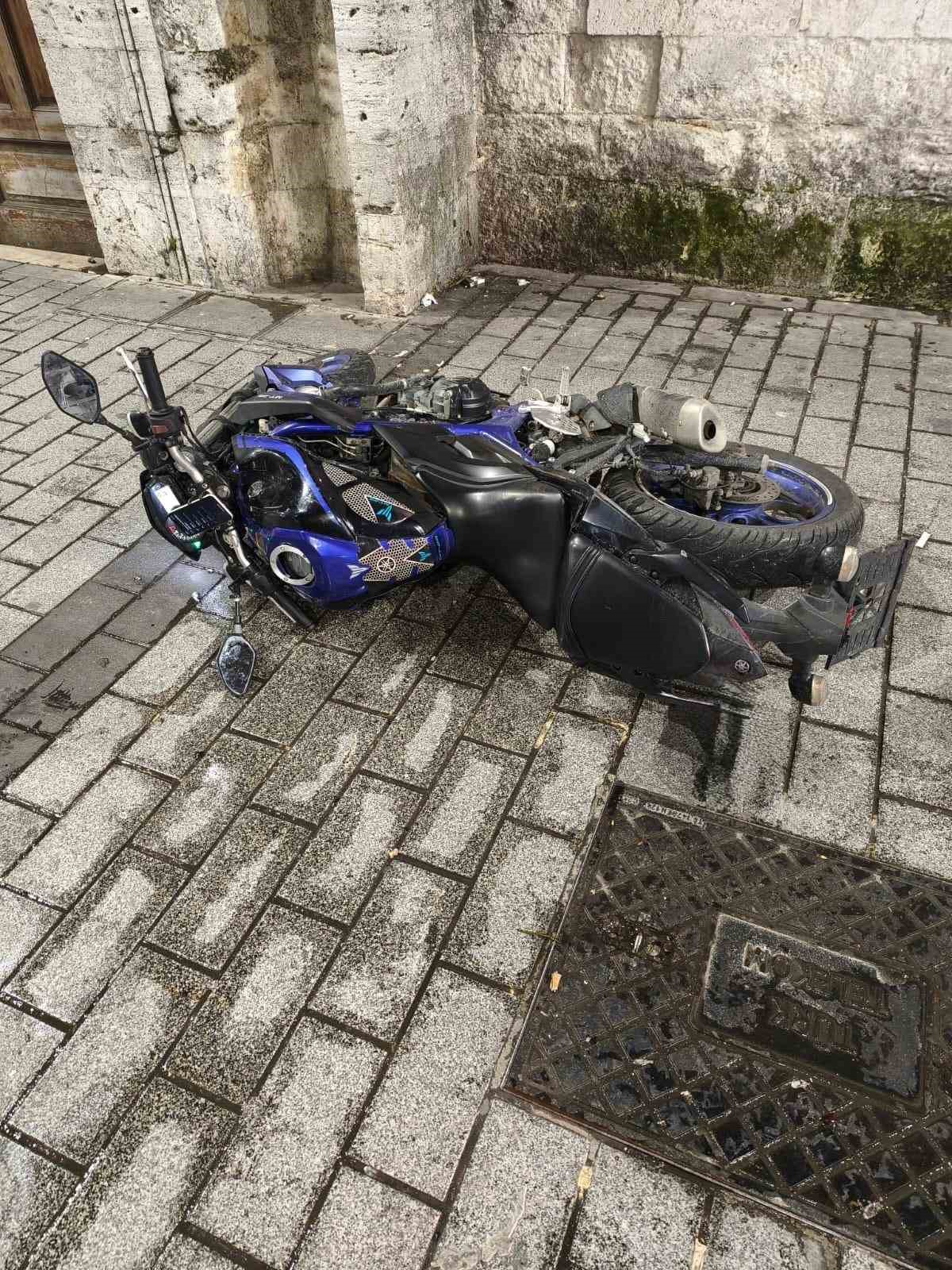 Fatih’te önce iş yerlerine ateş açtılar sonra polise silah doğrulttular
