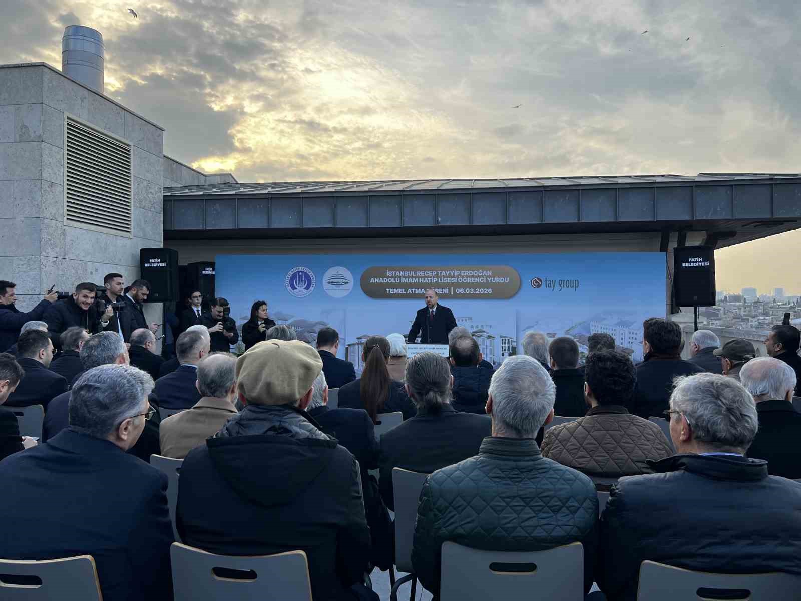 Fatih’te ‘Recep Tayyip Erdoğan Anadolu İmam Hatip Lisesi Öğrenci Yurdu’nun temeli atıldı
