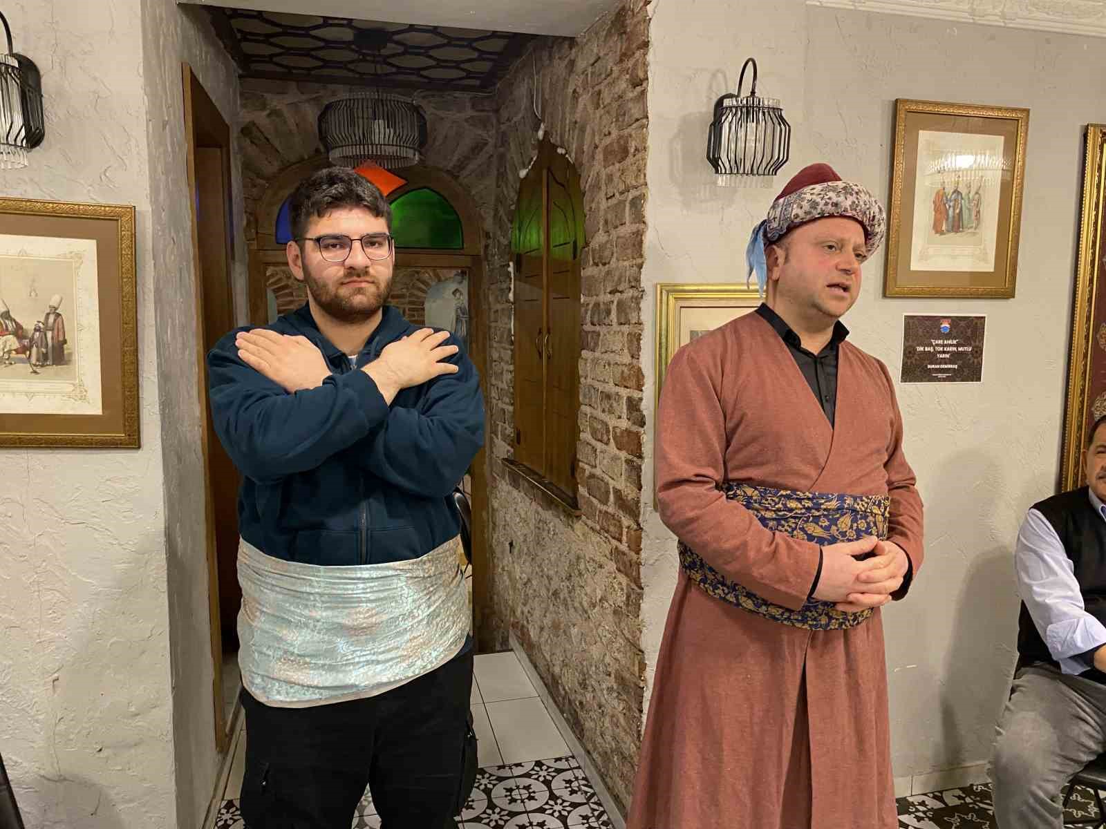 Fatih’te üniversite öğrencileri iftarda buluştu
