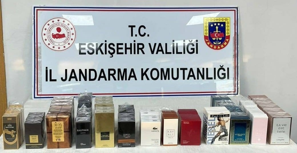 Faturasız elektronik sigara ve parfüm satışına yönelik operasyon
