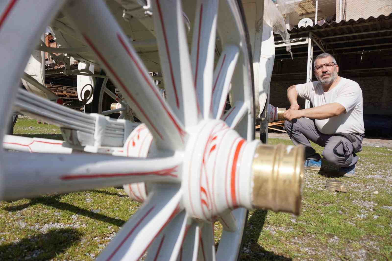 Faytonculuk zanaatı usta yetişmemesi nedeniyle yok oluyor
