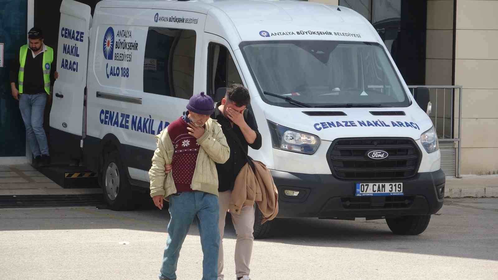 Feci kazada hayatını kaybeden gençlerin cenazeleri gözyaşları içinde teslim alındı
