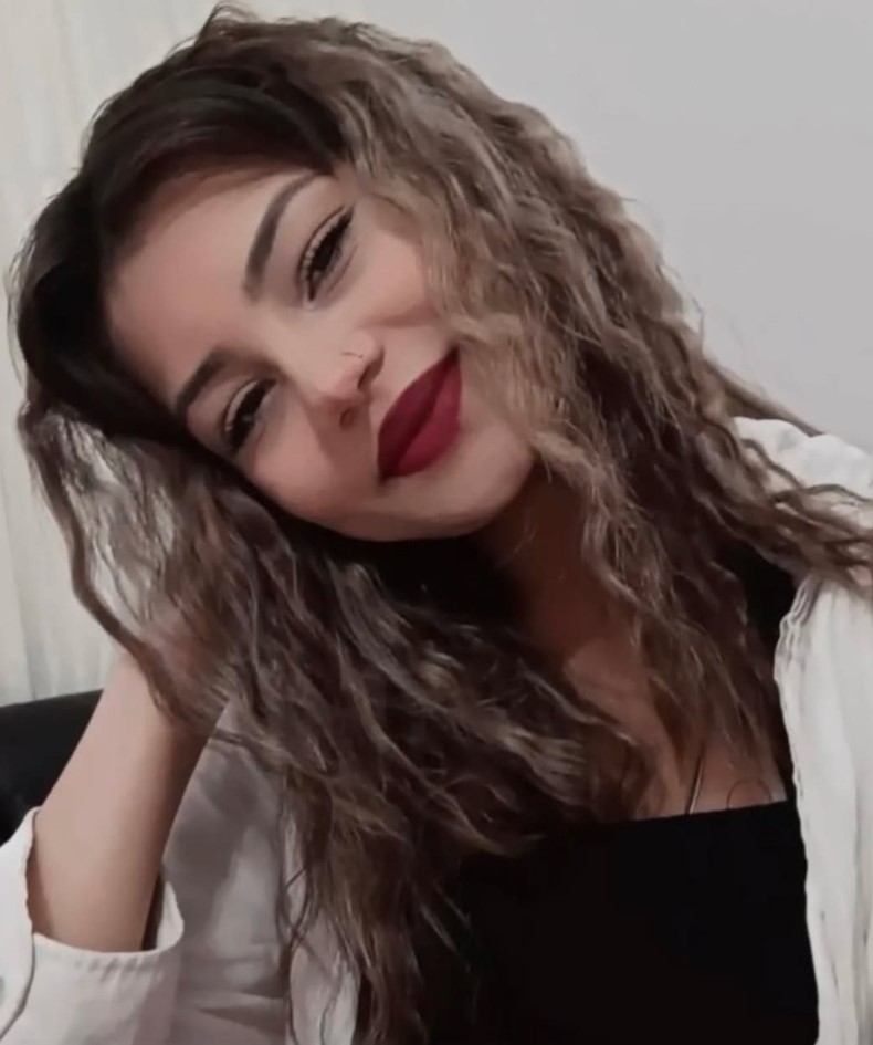 Feci kazada hayatını kaybeden kız, gelinlik ve duvakla uğurlandı
