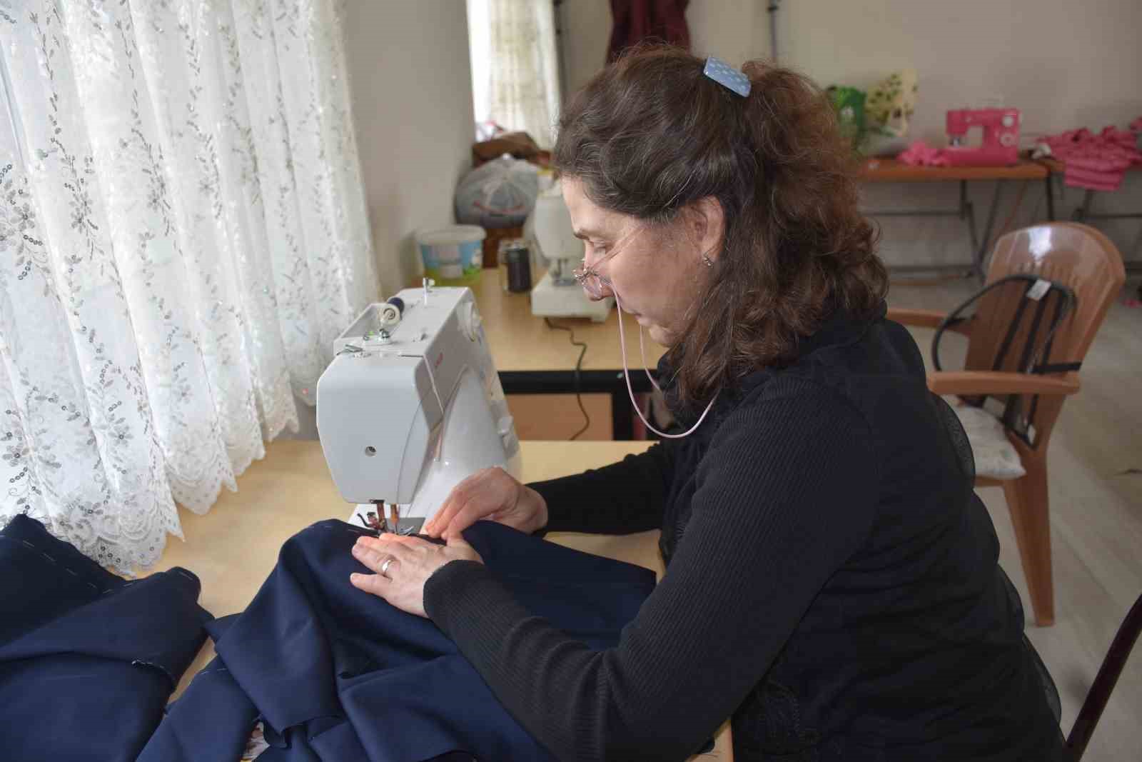 Fedakar annelerin hayatlarına dokunan kurs: Hem öğreniyorlar hem sosyalleşiyorlar
