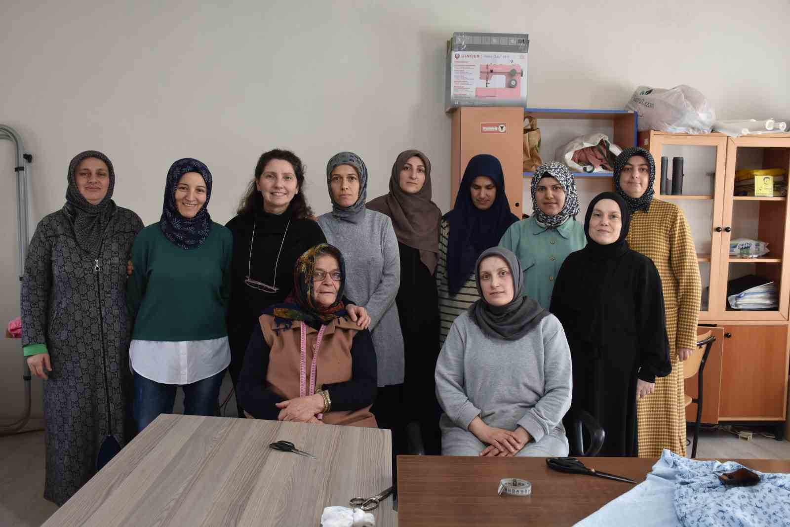 Fedakar annelerin hayatlarına dokunan kurs: Hem öğreniyorlar hem sosyalleşiyorlar
