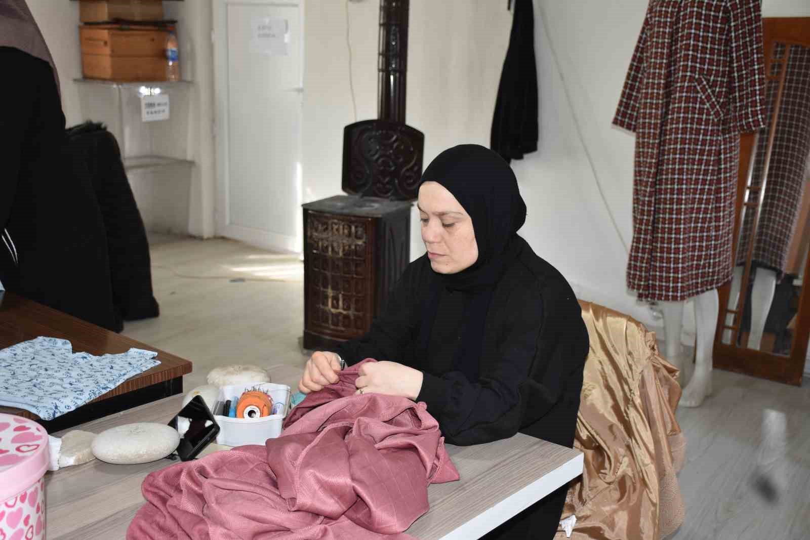 Fedakar annelerin hayatlarına dokunan kurs: Hem öğreniyorlar hem sosyalleşiyorlar
