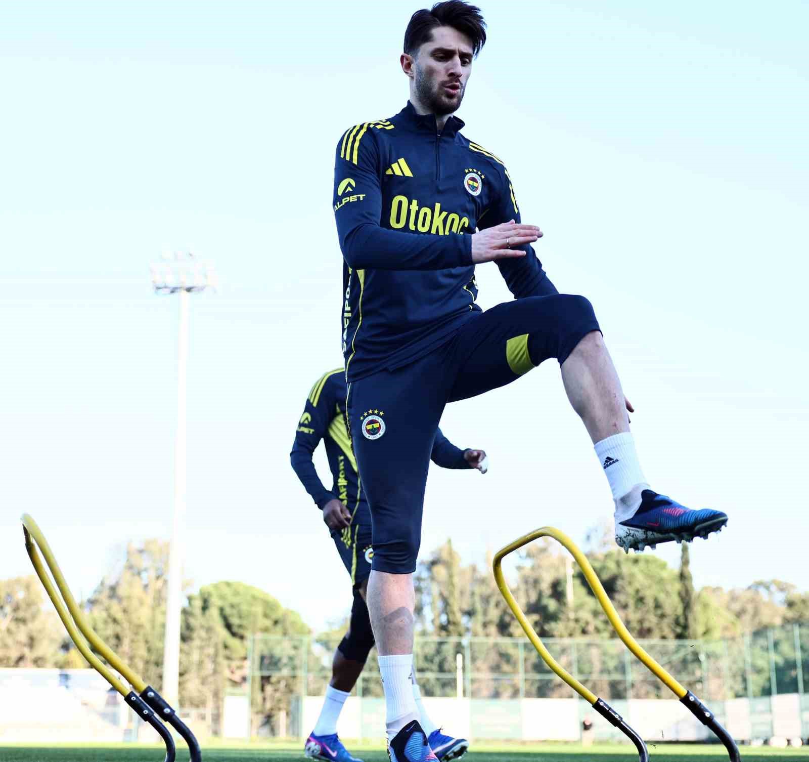 Fenerbahçe, Antalyaspor maçı hazırlıklarını tamamladı
