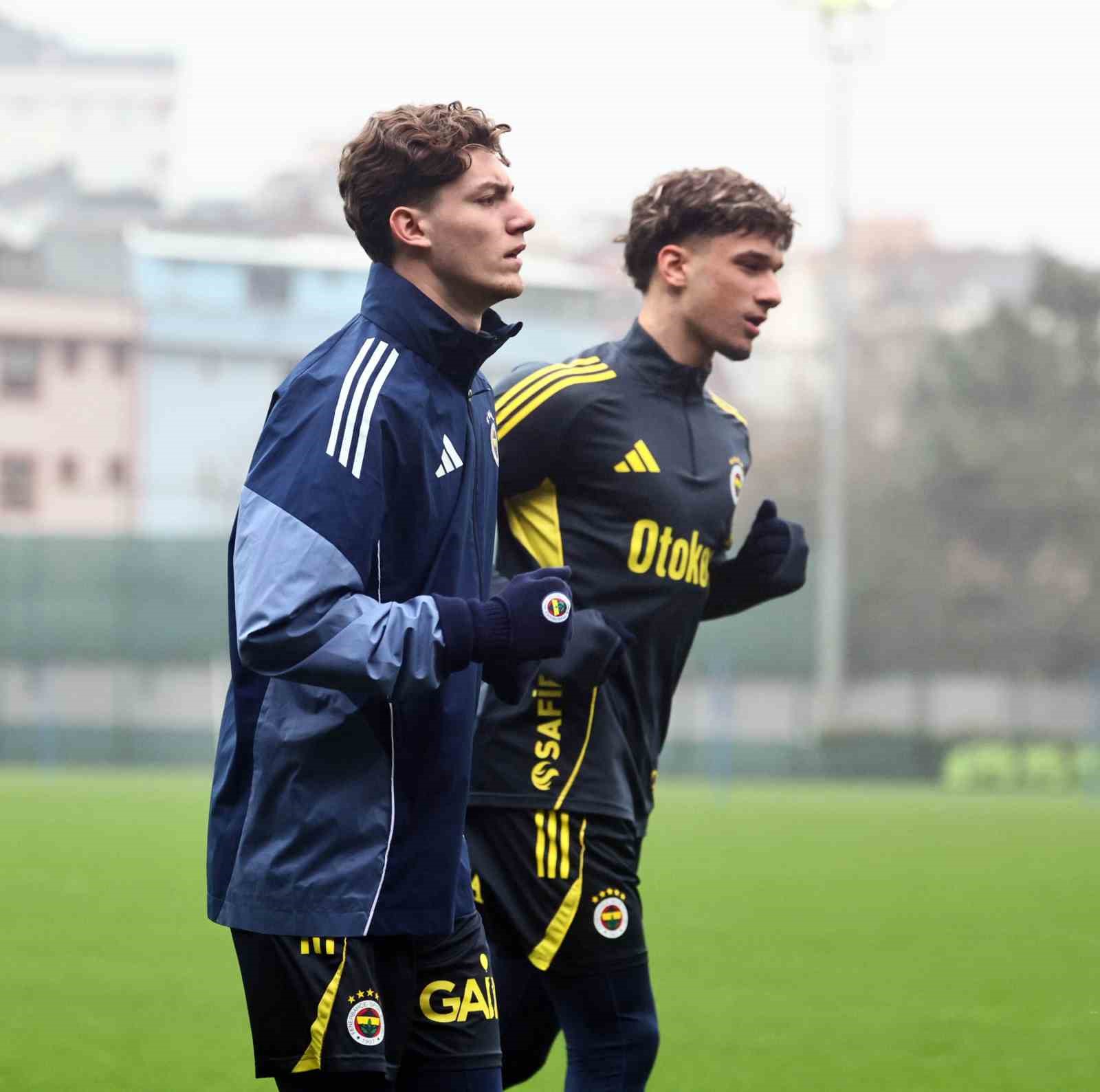 Fenerbahçe, Beşiktaş maçı hazırlıklarına başladı
