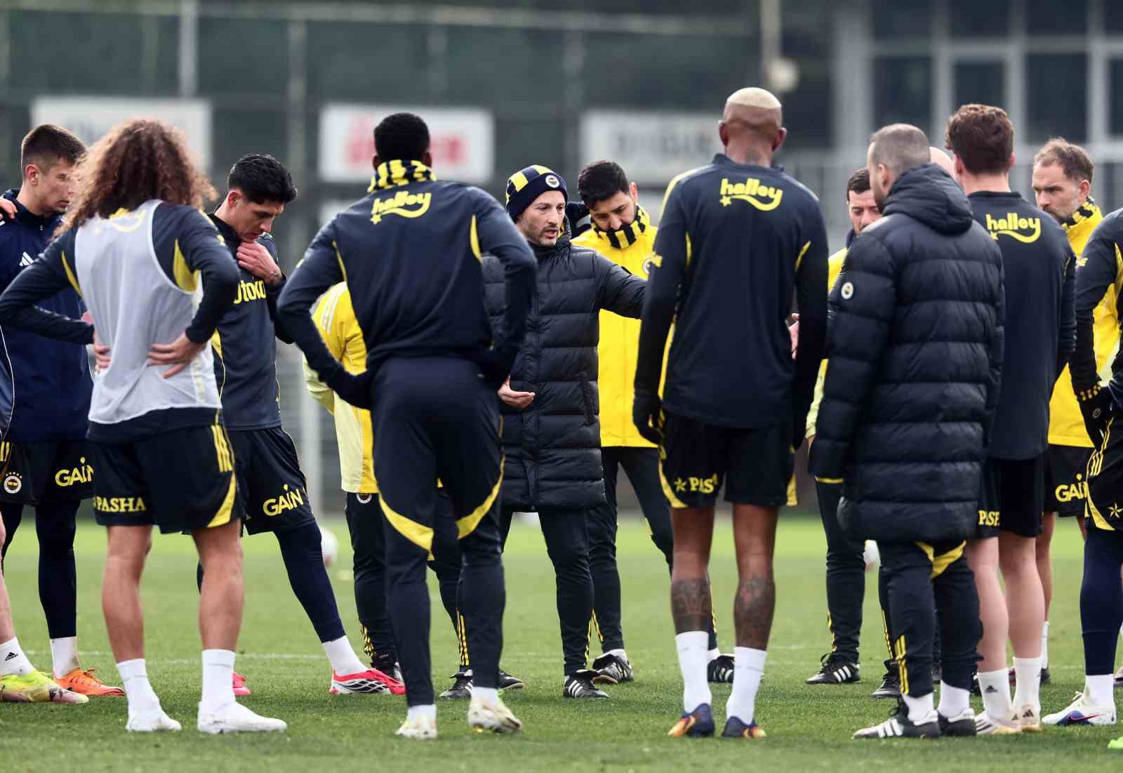 Fenerbahçe, Erzurumspor FK maçı hazırlıklarını tamamladı
