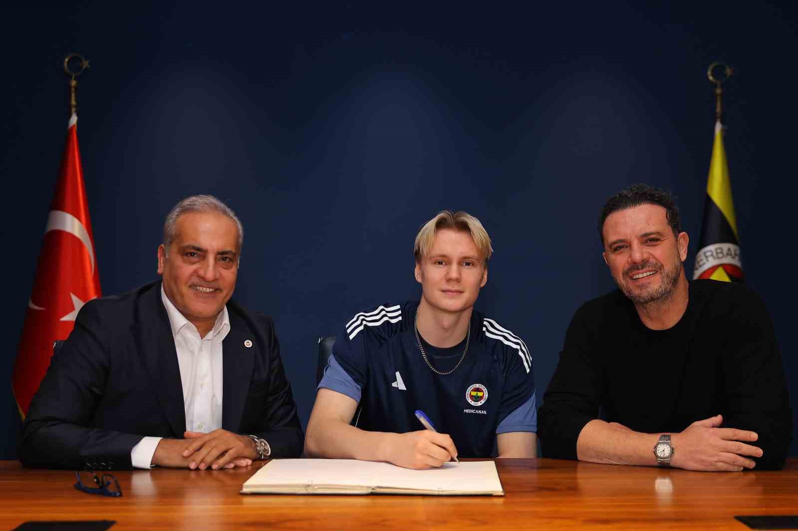 Fenerbahçe, Finlandiyalı smaçör Marttila’yı kadrosuna kattı
