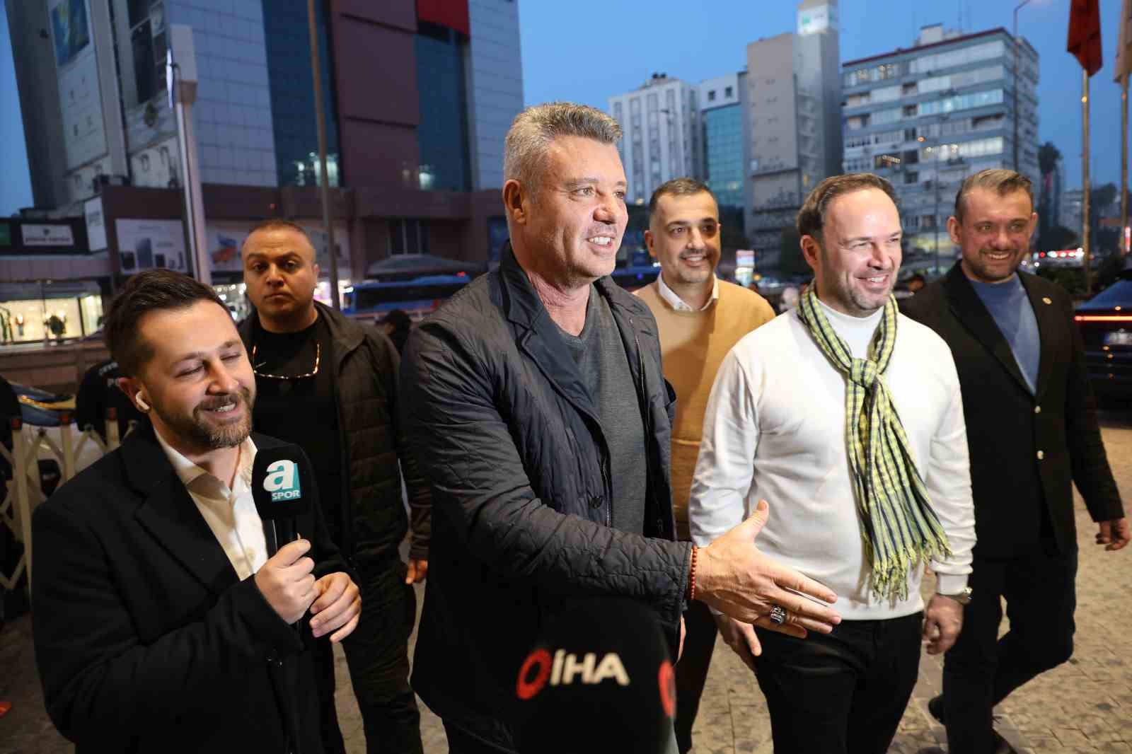 Fenerbahçe kafilesi Adana’ya geldi
