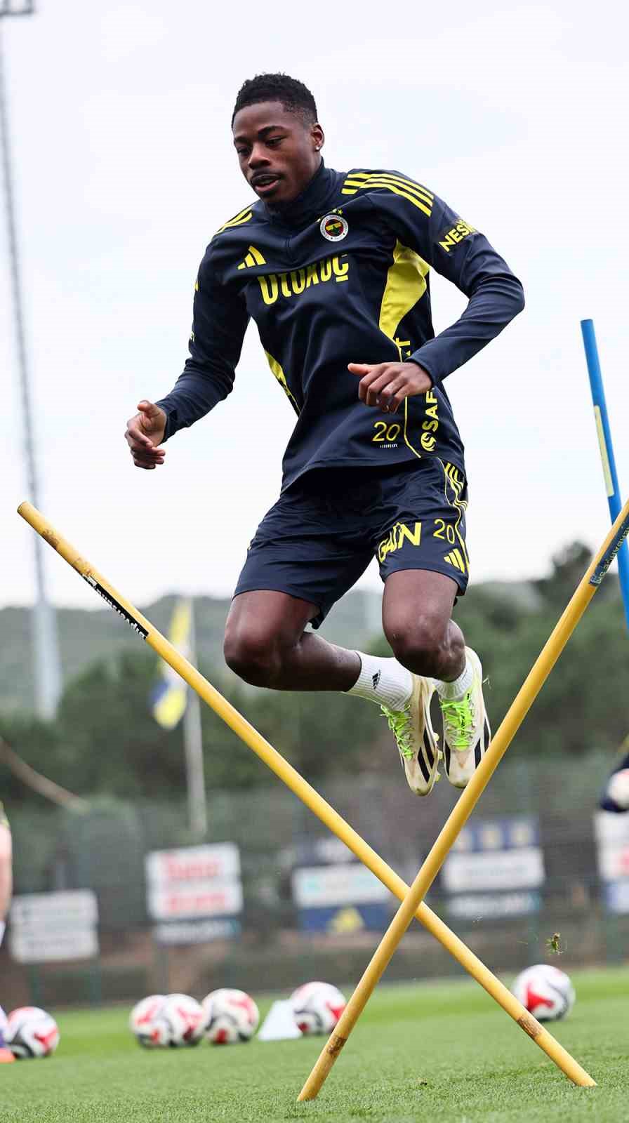 Fenerbahçe, Kasımpaşa maçı hazırlıklarına başladı
