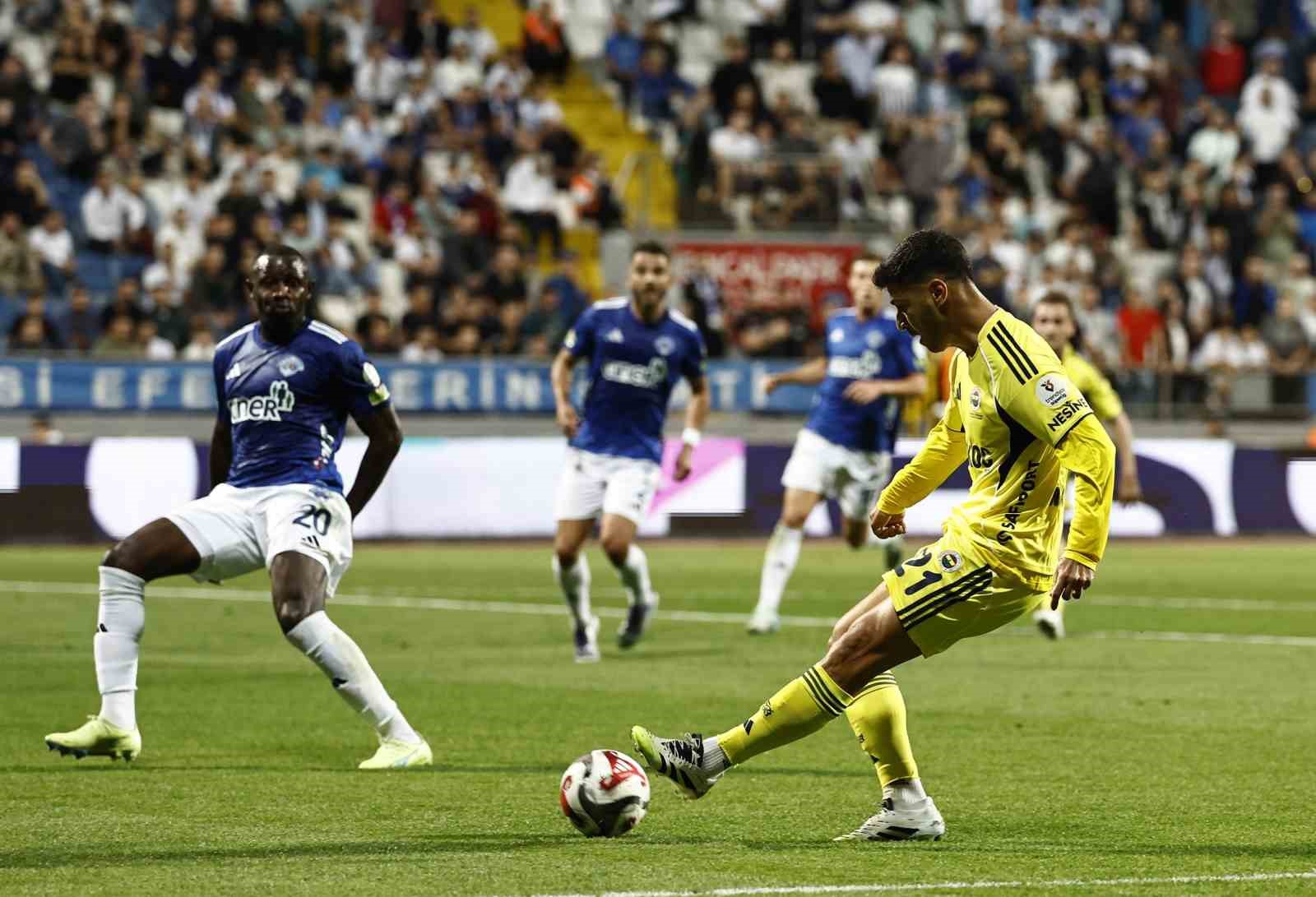 Fenerbahçe, Kasımpaşa’yı konuk edecek
Fenerbahçe, Kasımpaşa’yı konuk edecek