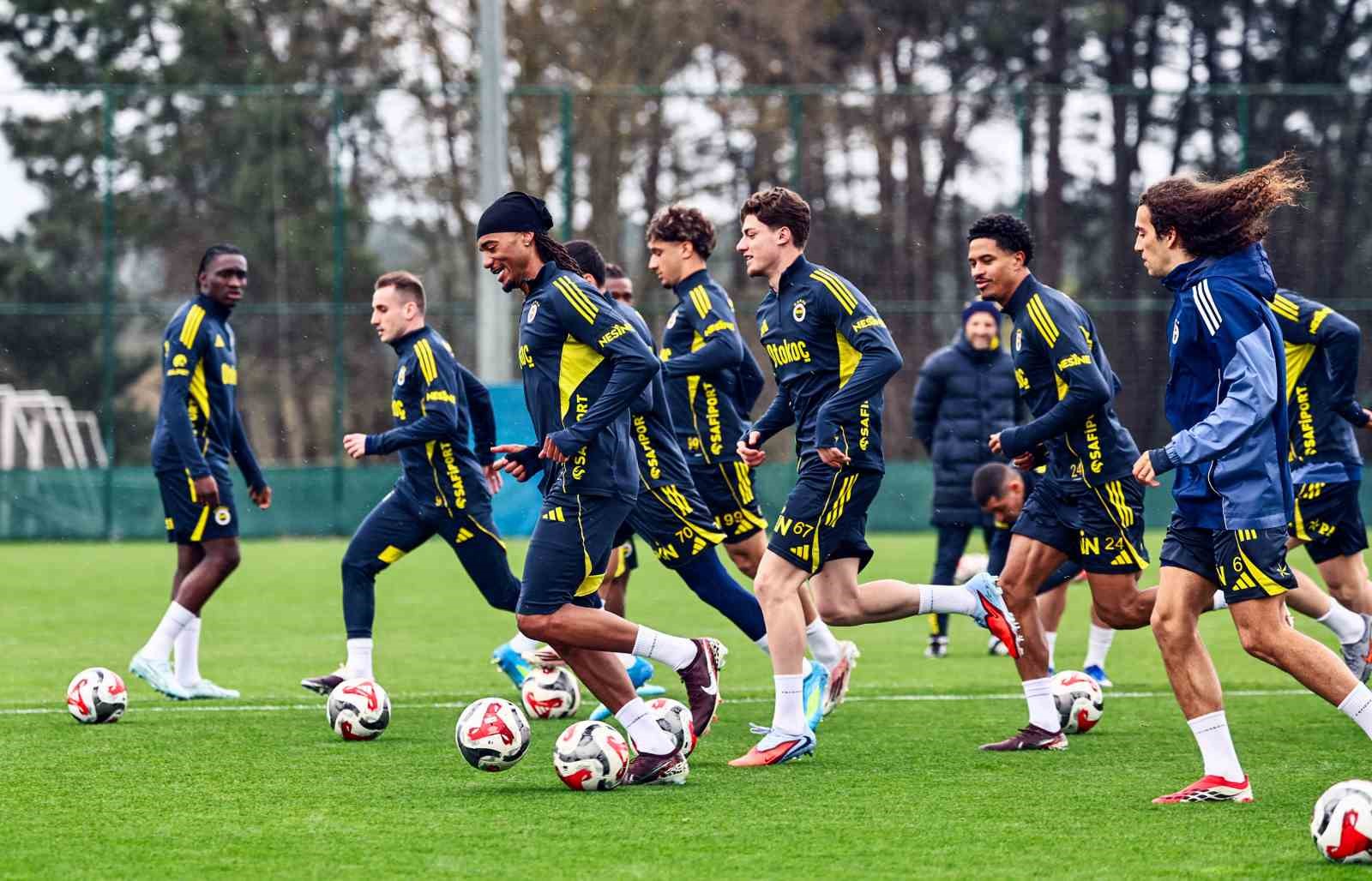 Fenerbahçe, Kayserispor maçı hazırlıklarını tamamladı
