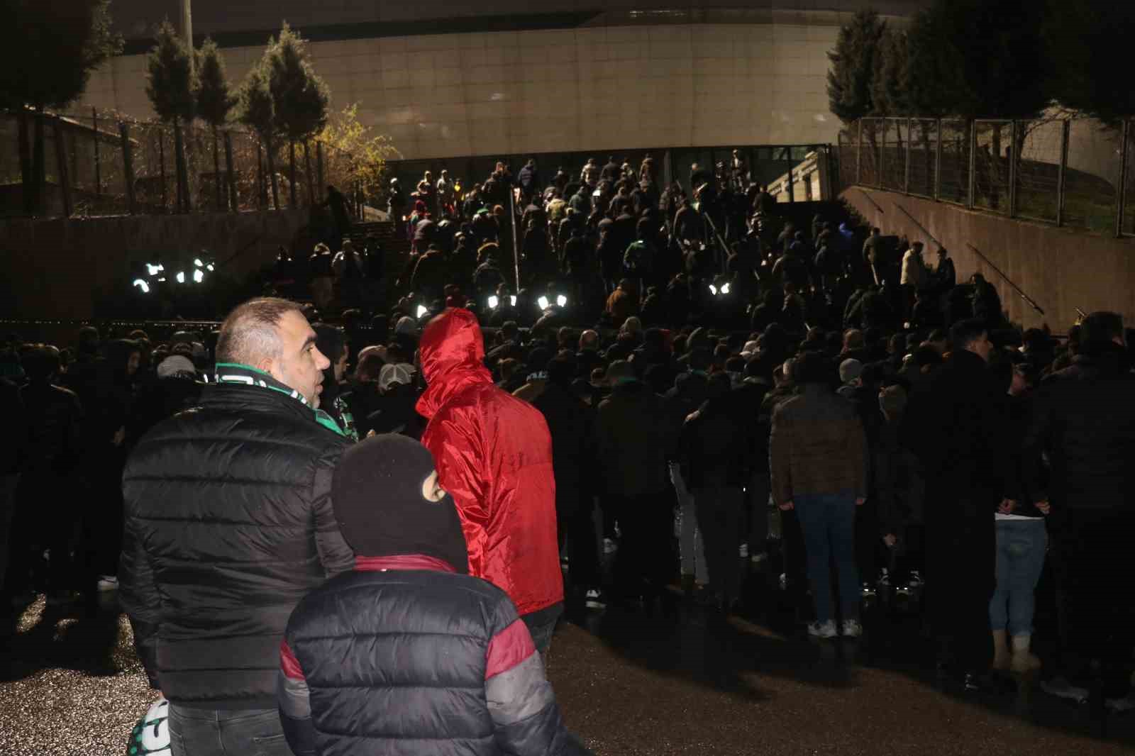 Fenerbahçe - Kocaelispor kafilesi stadyuma geldi
