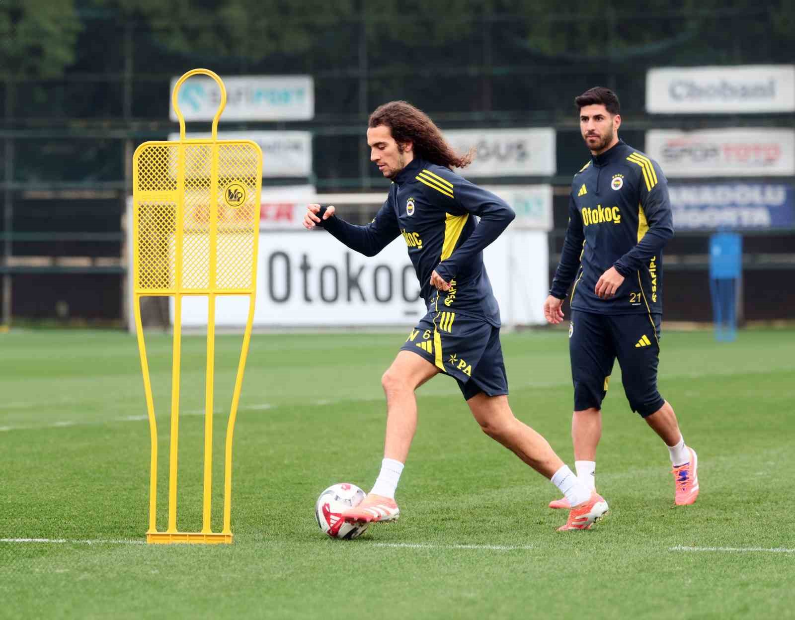 Fenerbahçe, Kocaelispor maçı hazırlıklarına başladı
