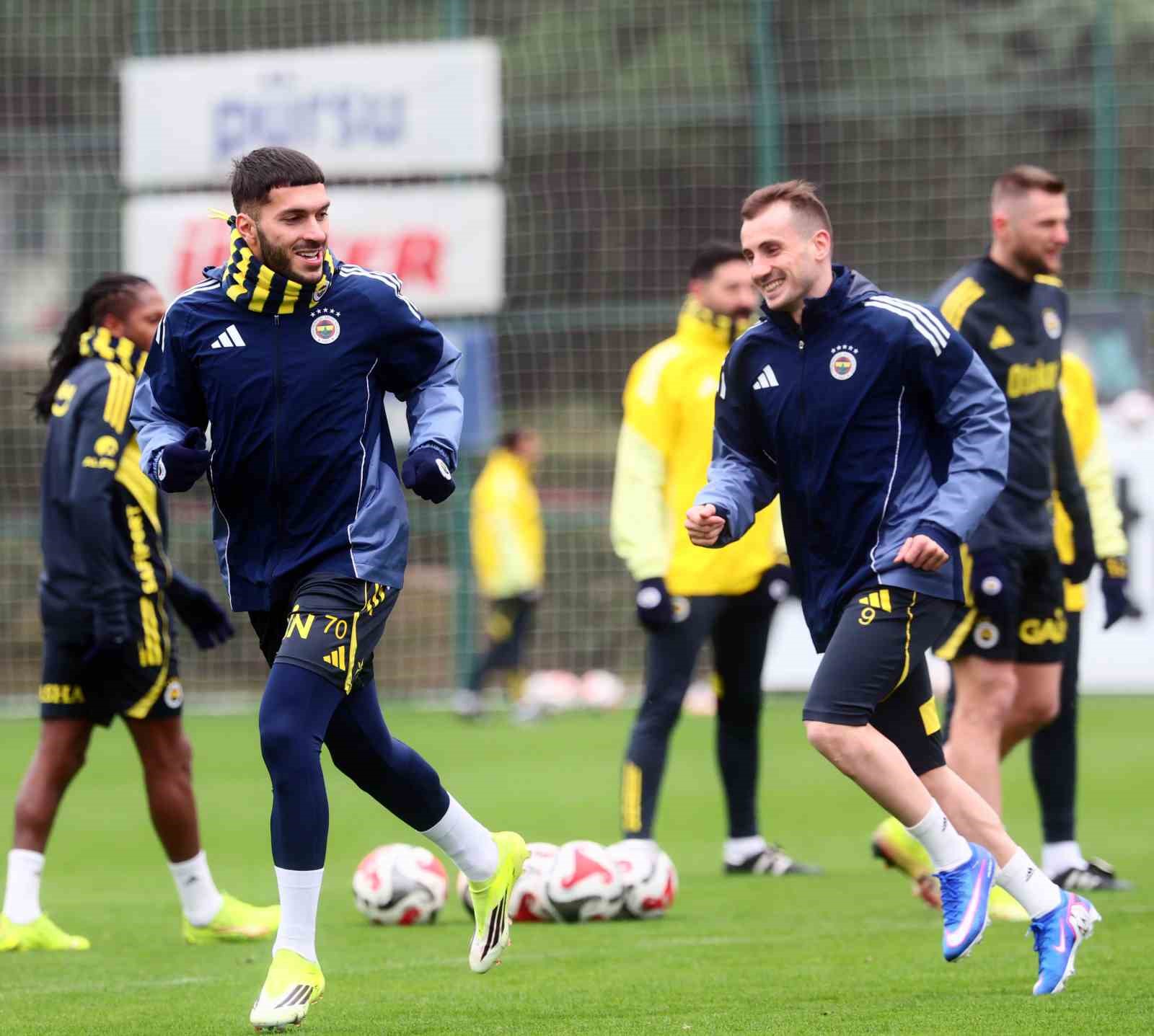 Fenerbahçe, Kocaelispor maçının hazırlıklarını tamamladı
