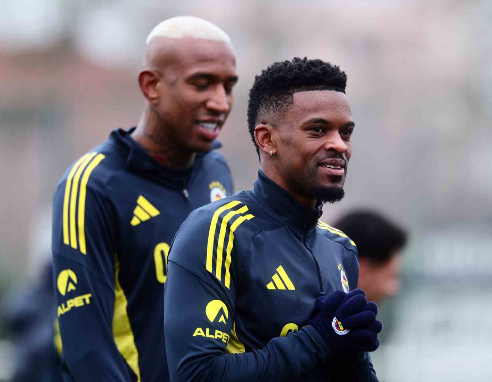 Fenerbahçe, Kocaelispor maçının hazırlıklarını tamamladı
