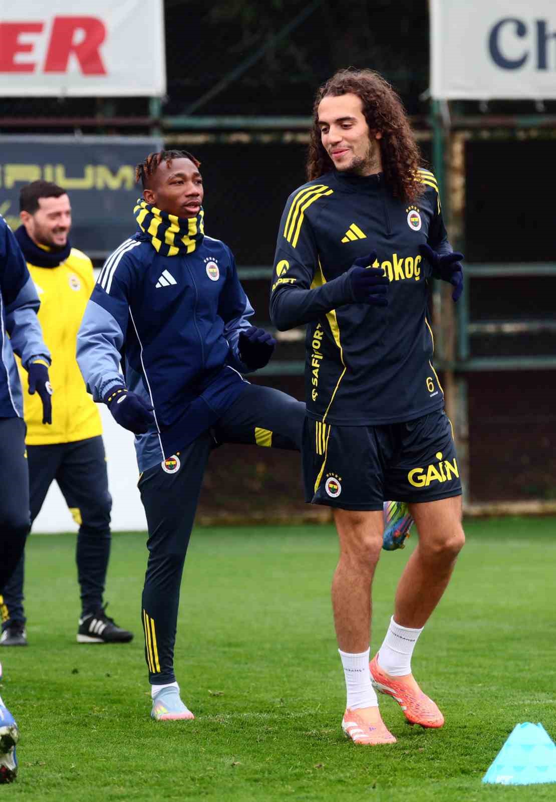 Fenerbahçe, Kocaelispor maçının hazırlıklarını tamamladı
