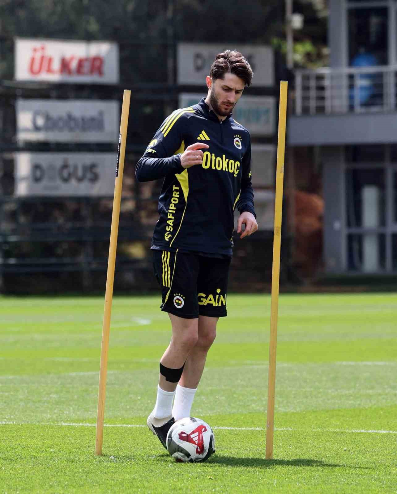 Fenerbahçe, Konyaspor maçı hazırlıklarına başladı
