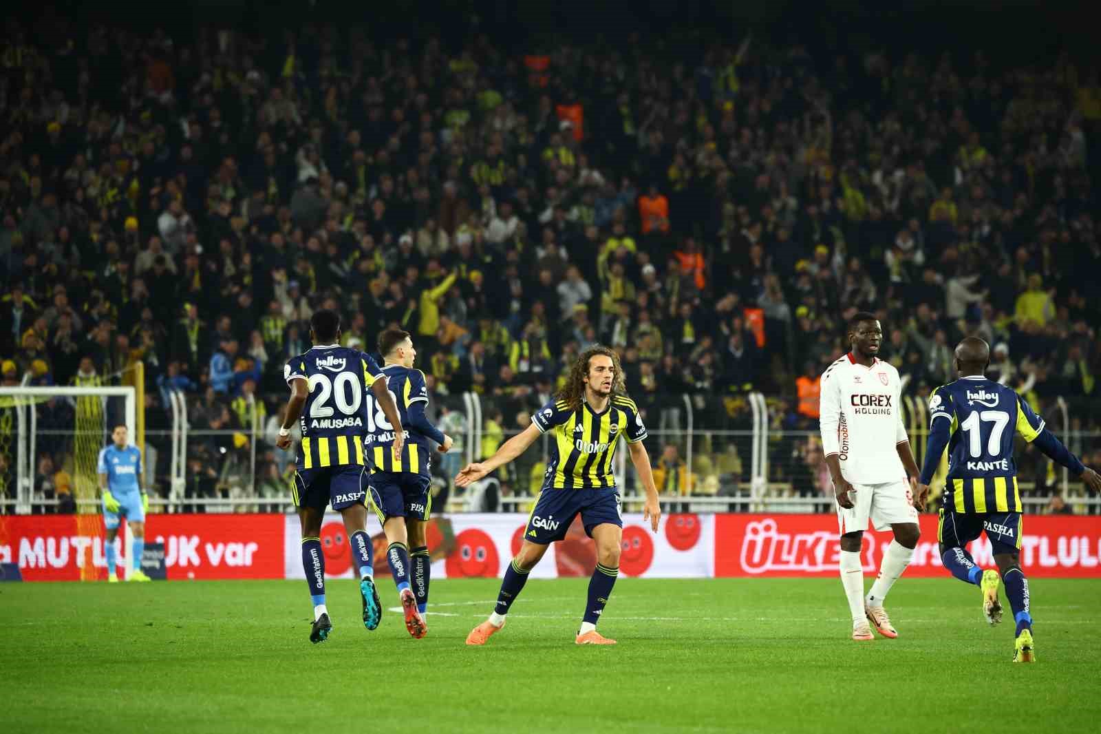 Fenerbahçe, ligde 2 hafta sonra kazandı
