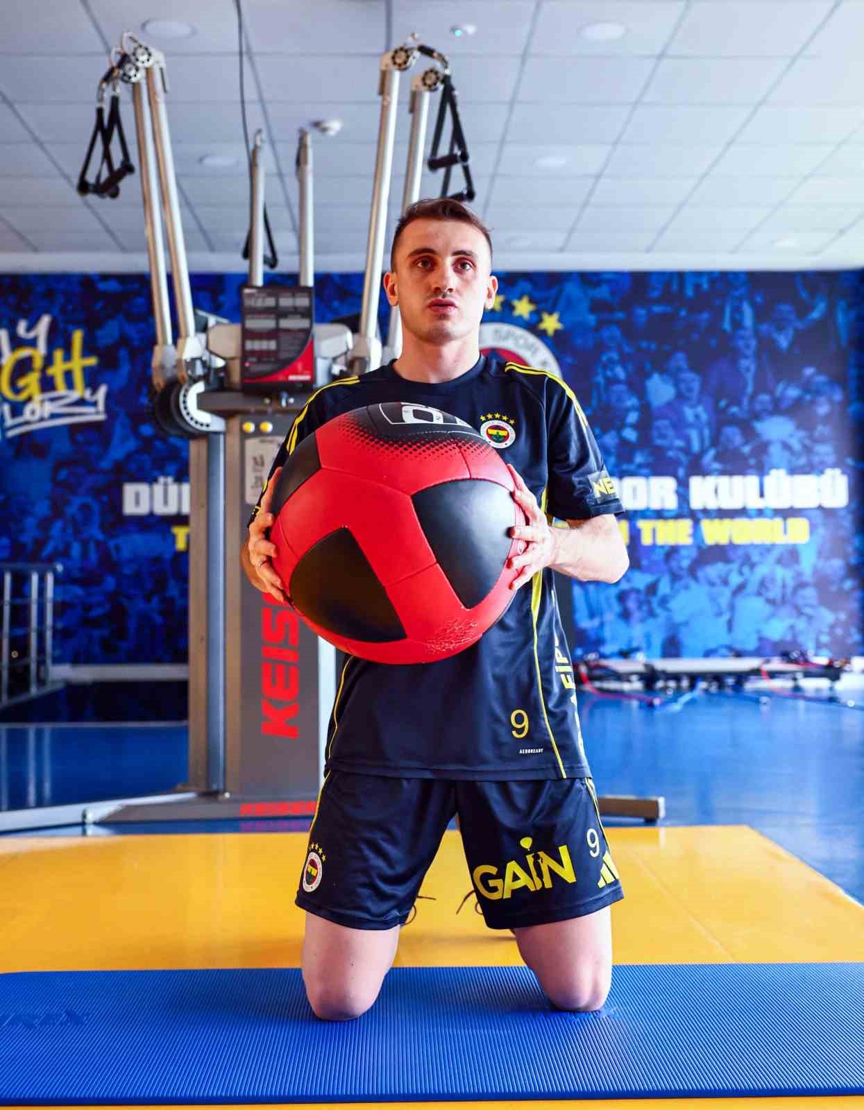 Fenerbahçe, Nottingham Forest maçı hazırlıklarına başladı
